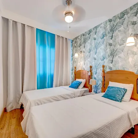 Apartment Yucca Park, Lovely, Quiet, 2 Bedroom, 70m2, Ocean Pool View! *