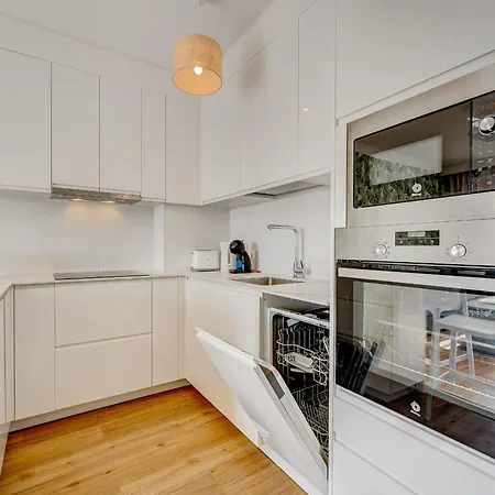 아파트 Yucca Park, Lovely, Quiet, 2 Bedroom, 70m2, Ocean Pool View! 아데제