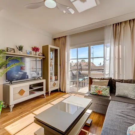 Yucca Park, Lovely, Quiet, 2 Bedroom, 70m2, Ocean Pool View! Apartment