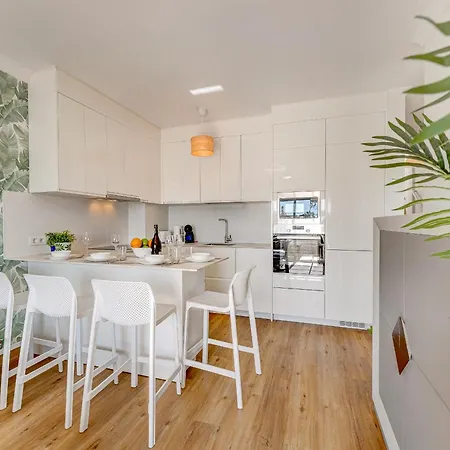 Apartamento Yucca Park, Lovely, Quiet, 2 Bedroom, 70m2, Ocean Pool View! *